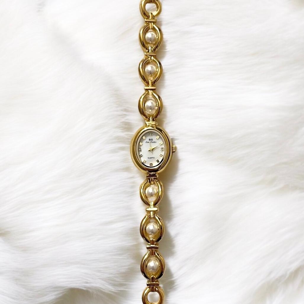 alt="Velina Vintage Uhr von Delouria Edelstahl"